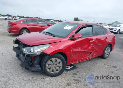 2020 Kia Rio S z USA, uszkodzony, nr VIN 3KPA24AD3LE295825